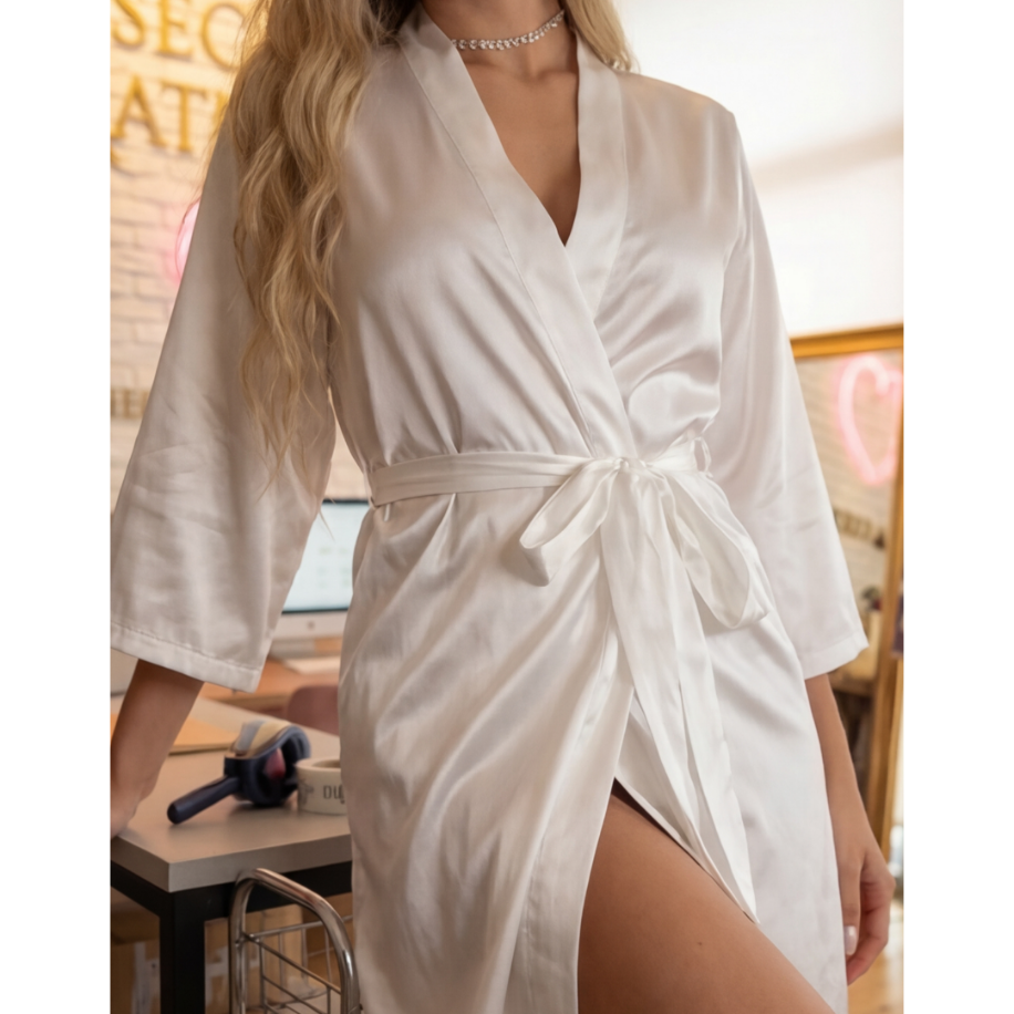 Beyaz Saten Sabahlık – Şık Satin Robe — görsel 4